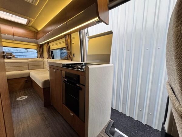 Auto-trail V-Line 610 Sport - Image 12