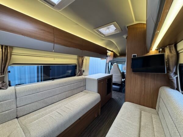 Auto-trail V-Line 610 Sport - Image 19