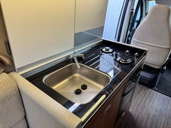 Auto-trail V-Line 610 Sport - Image 23