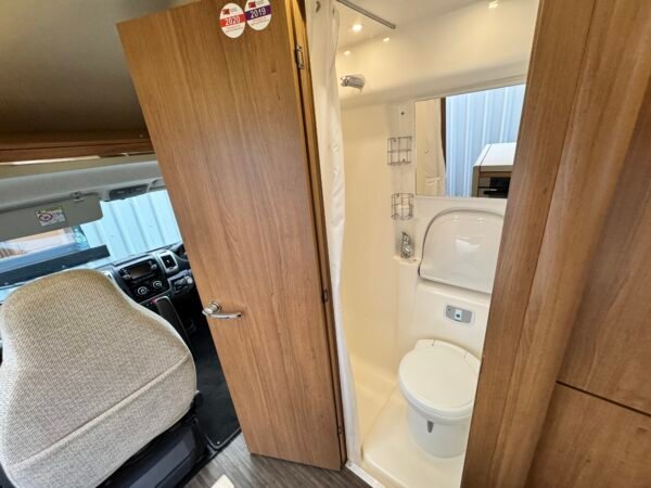 Auto-trail V-Line 610 Sport - Image 26