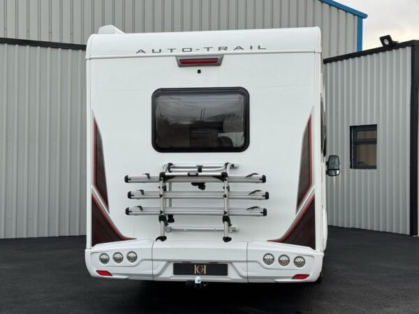 Auto Trail F72 AUTOMATIC 170 BHP 2022 6 Berth Rear Lounge Motorhome - Image 3