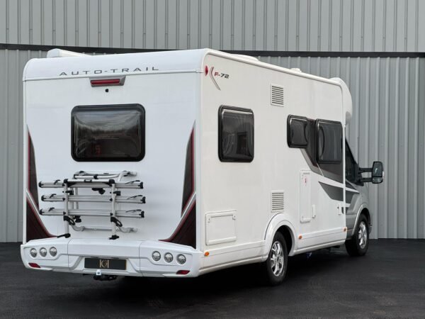 Auto Trail F72 AUTOMATIC 170 BHP 2022 6 Berth Rear Lounge Motorhome - Image 4