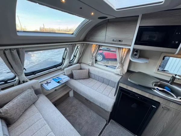 2023 Sprite Alpine 4 Vogue Special Edition - Image 15
