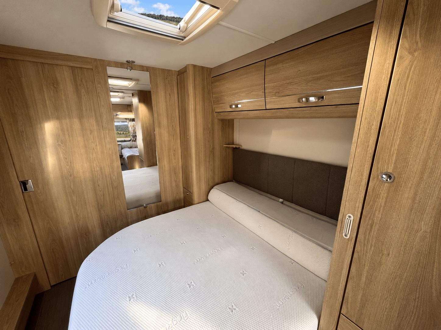 Elddis Xplore 554 - 4Berth - Lightweight - Tourer - Image 5