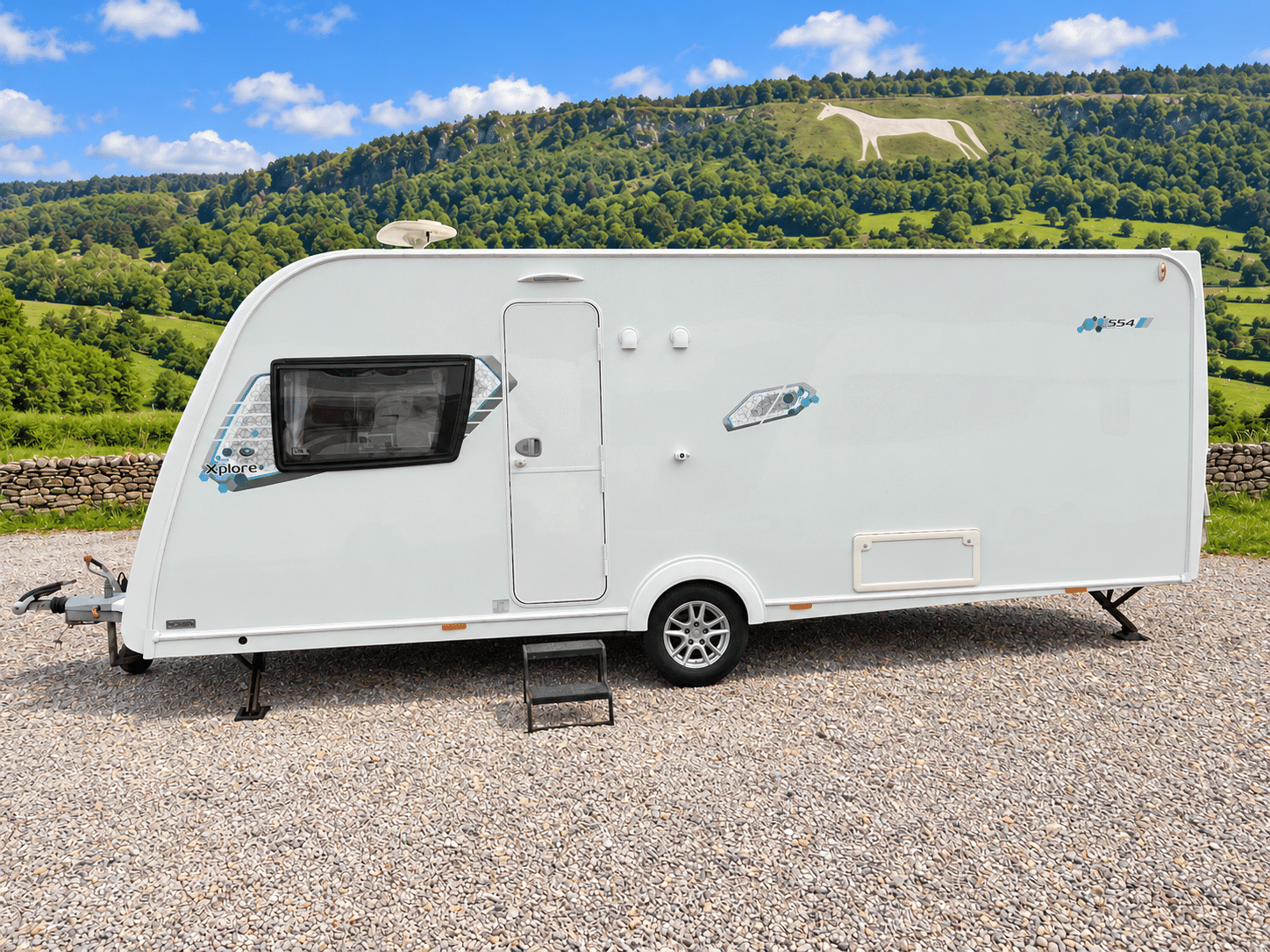 Elddis Xplore 554 - 4Berth - Lightweight - Tourer - Image 3