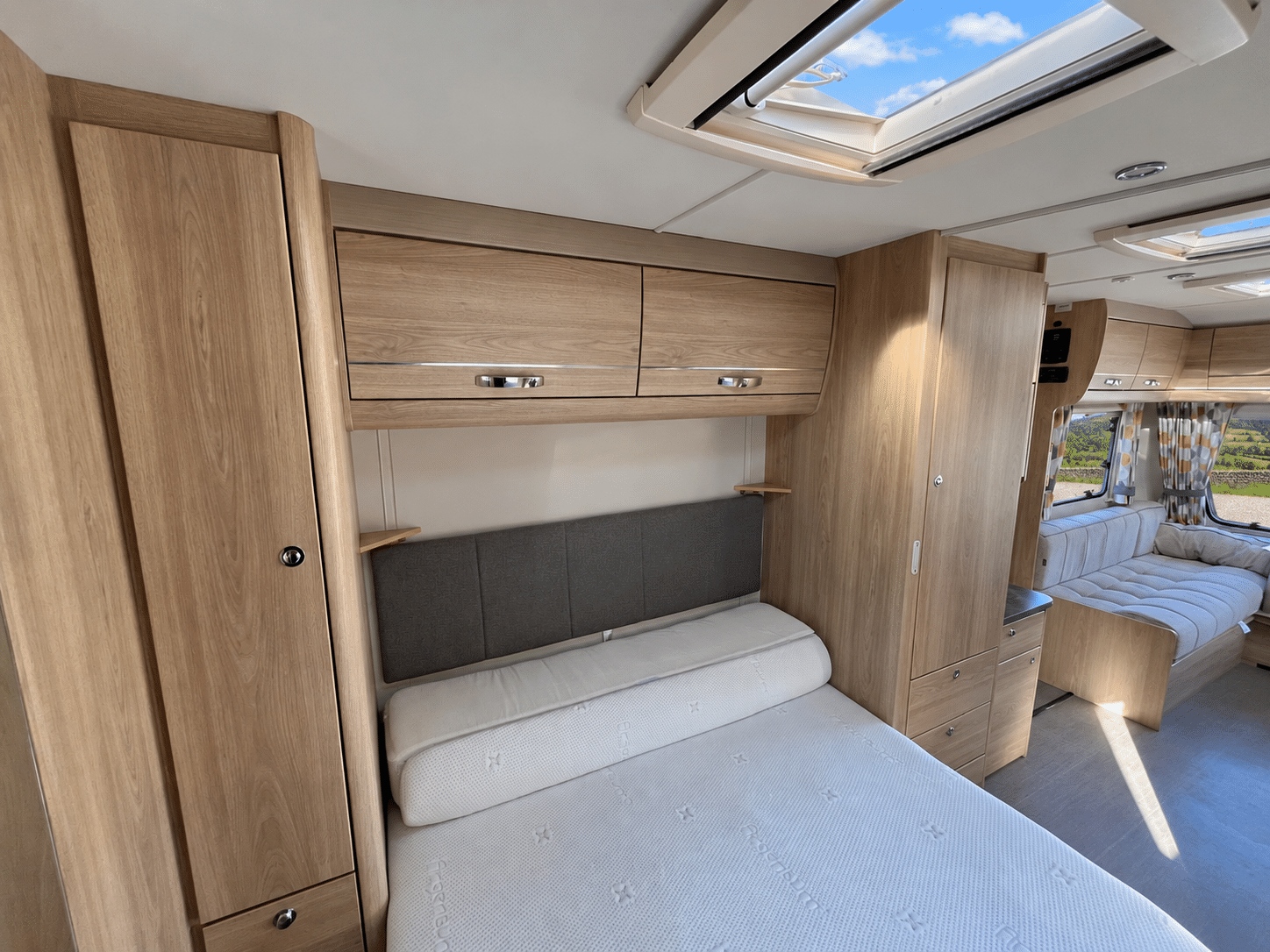 Elddis Xplore 554 - 4Berth - Lightweight - Tourer - Image 9