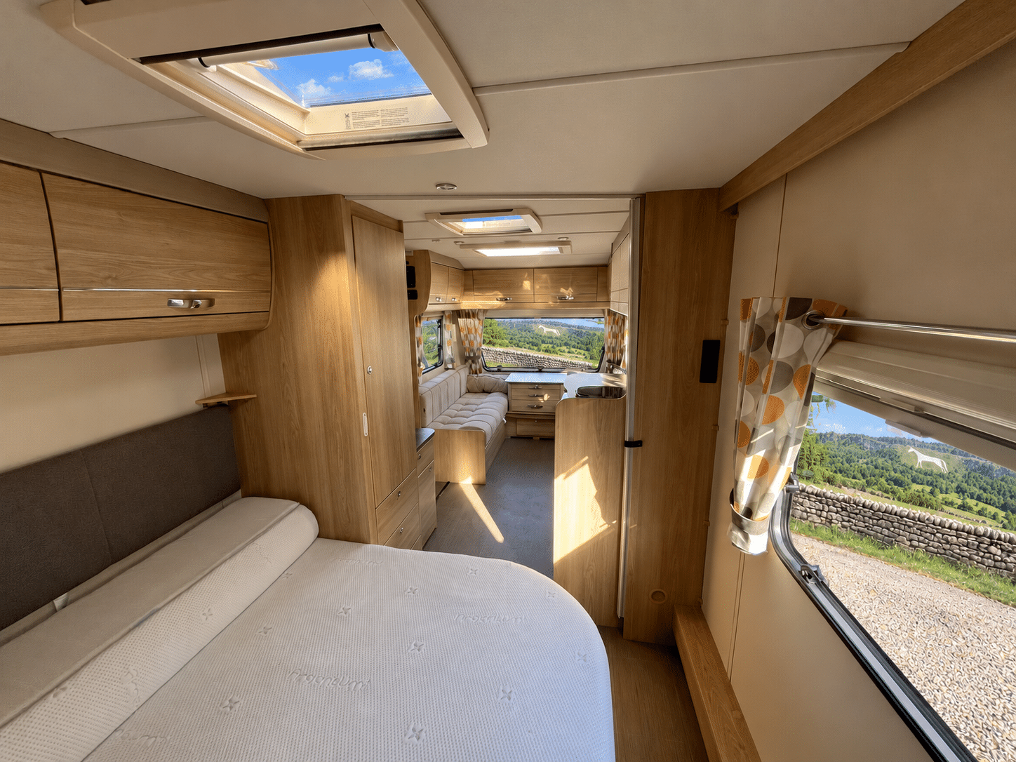 Elddis Xplore 554 - 4Berth - Lightweight - Tourer - Image 10