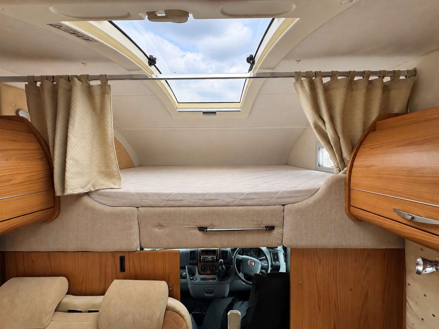 2007 Bürstner Argos 747-2 7-Berth Motorhome - Image 10