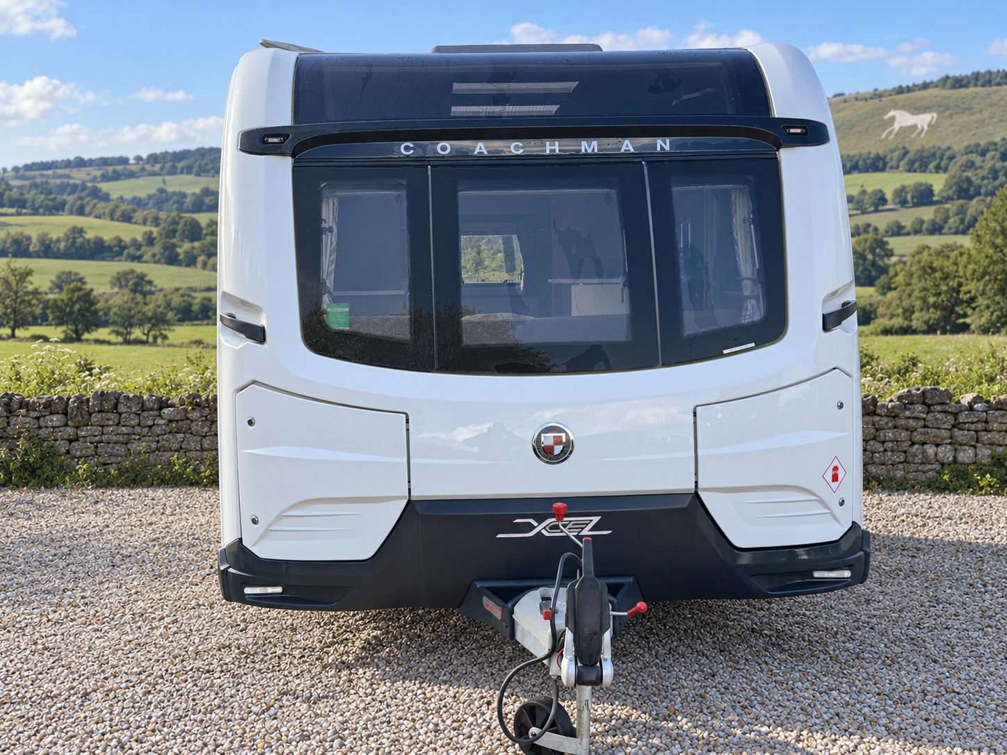 Coachman Laser 855 Xcel - 4 Berth Tourer - 8FT Wide - Image 2